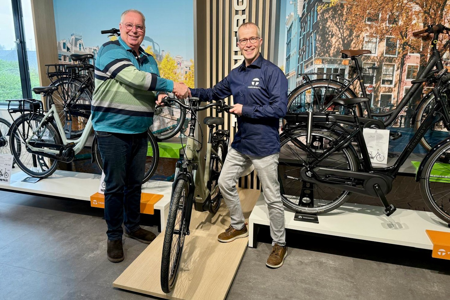 nieuwsfiets-nieuws-trenergy-henk-doornbos-geeft-trenergys-estafettestokje-door/